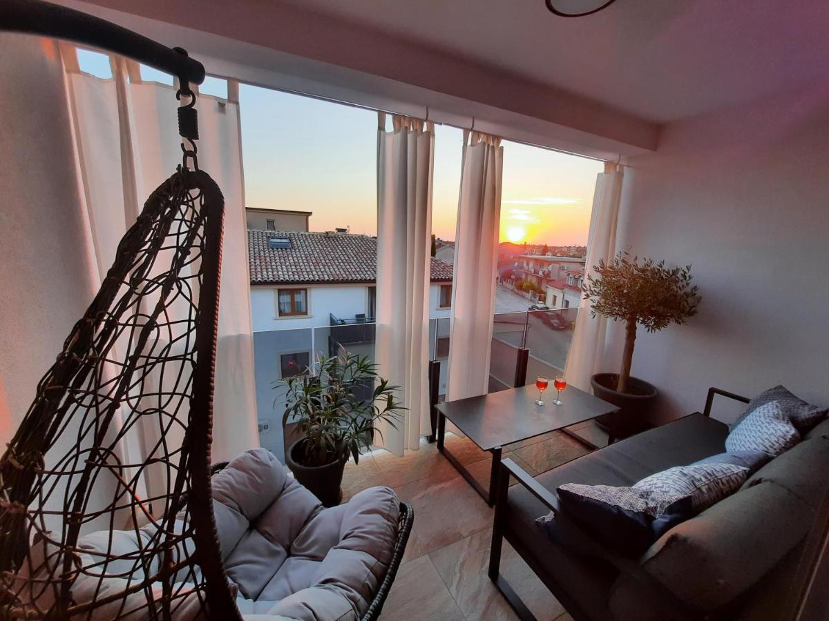 Enjoy Pula - New Apt With Terrace And Free Parking Garage Esterno foto