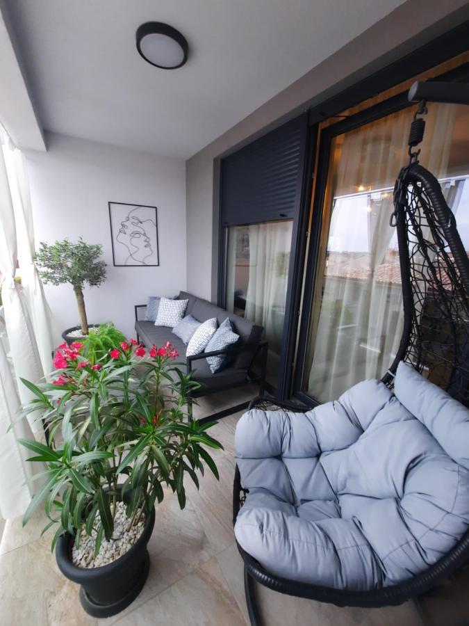 Enjoy Pula - New Apt With Terrace And Free Parking Garage Esterno foto