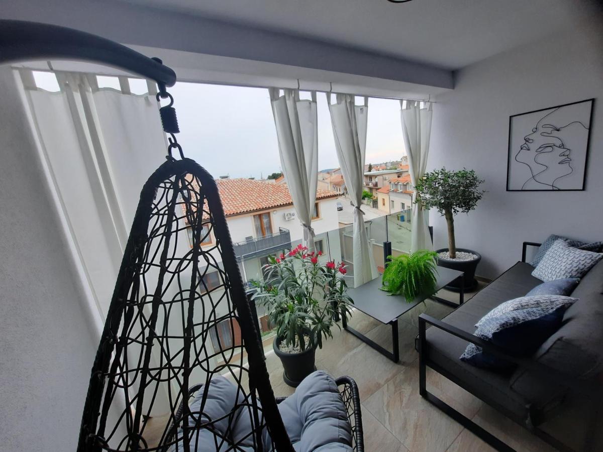 Enjoy Pula - New Apt With Terrace And Free Parking Garage Esterno foto
